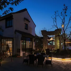 https://blossom-hill-suzhou-shantang-hotel.bestsuzhouhotels.com